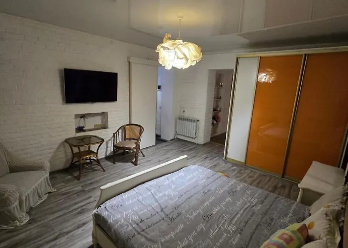 автентична