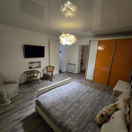 автентична